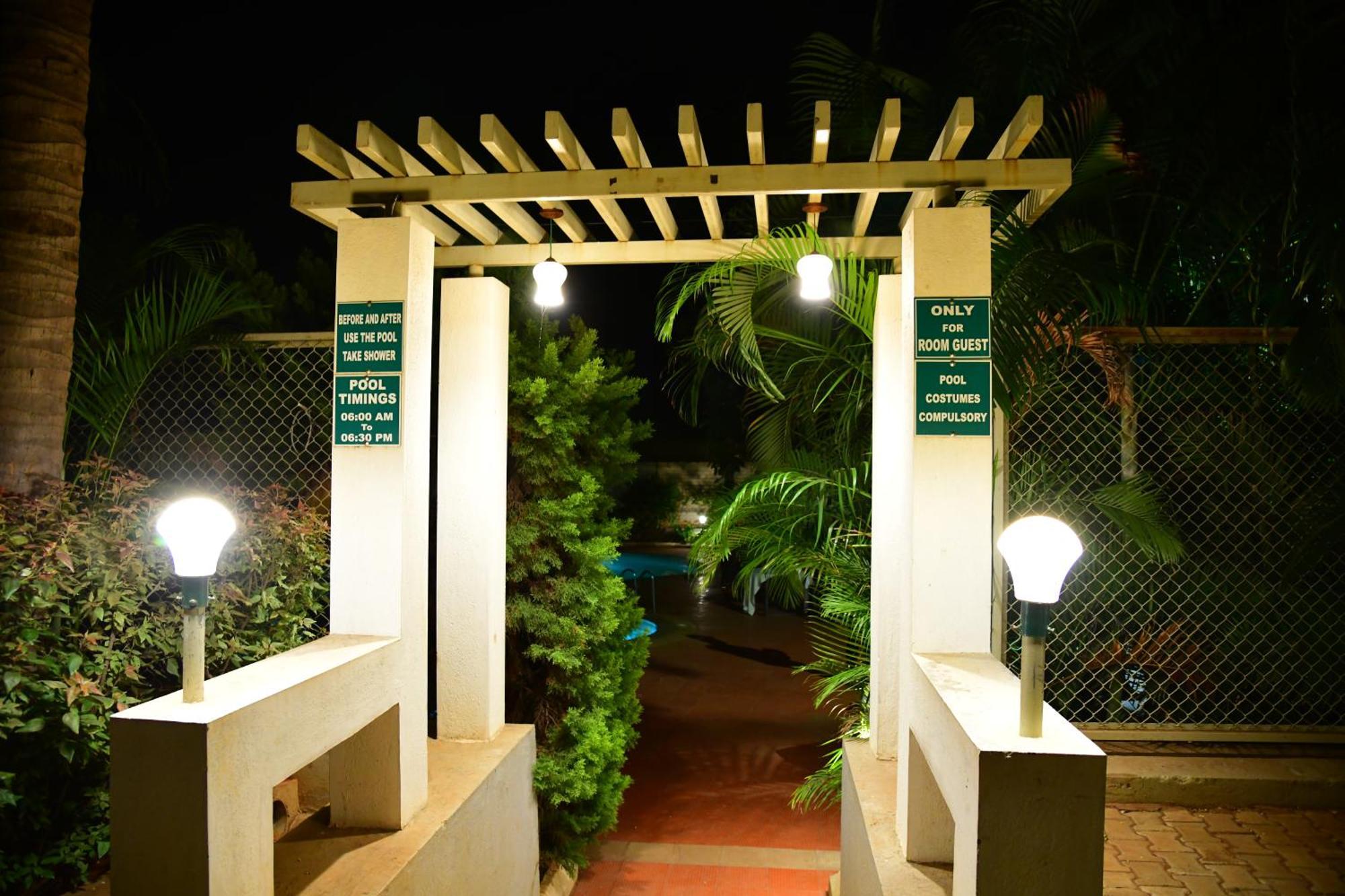 Nijaguna Resorts Chāmrājnagar Eksteriør bilde
