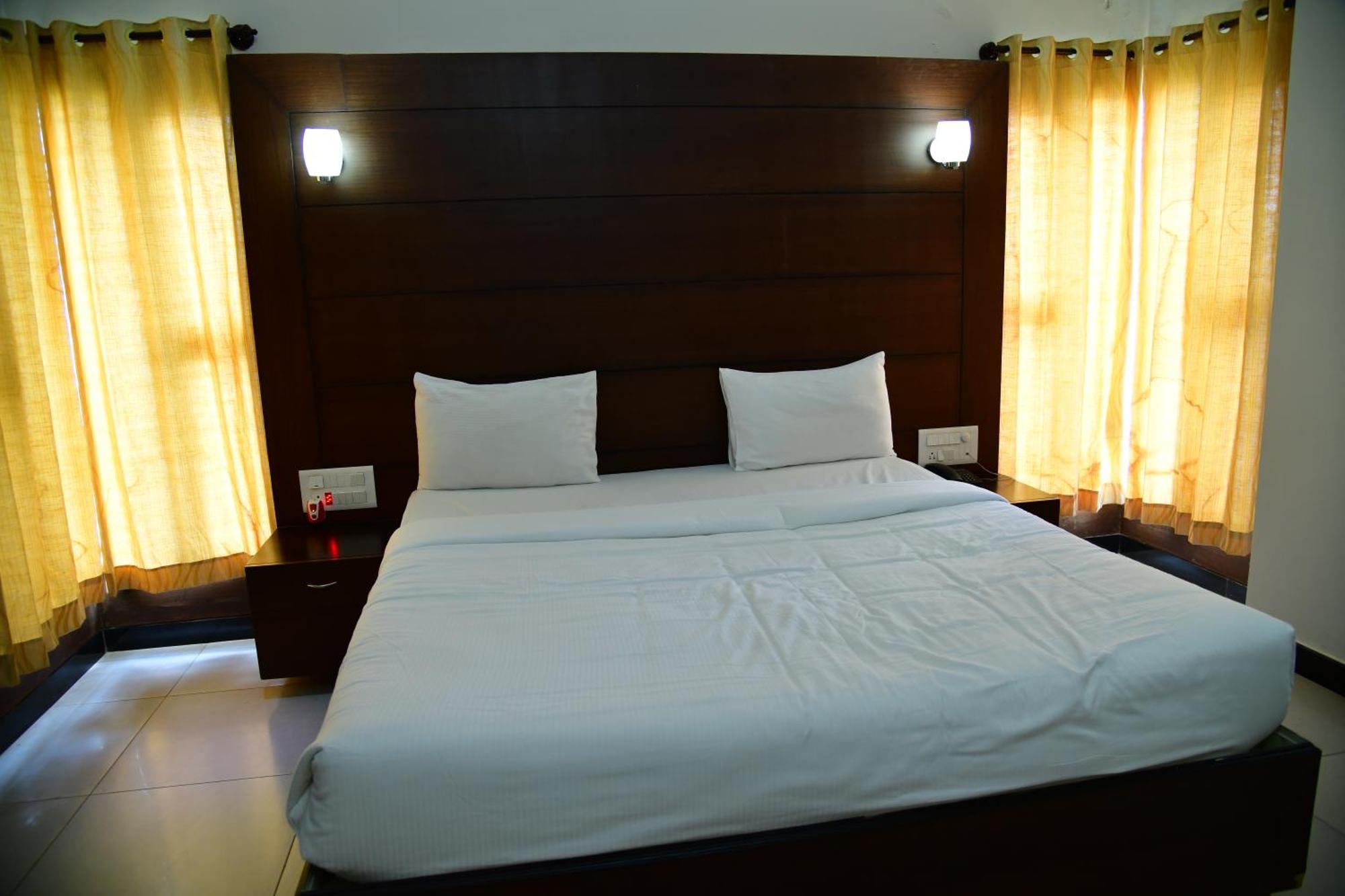Nijaguna Resorts Chāmrājnagar Eksteriør bilde