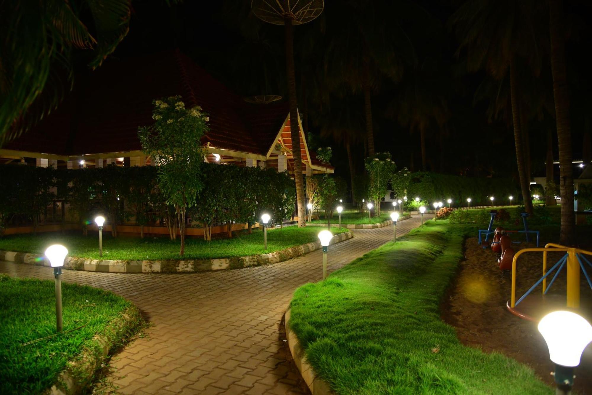 Nijaguna Resorts Chāmrājnagar Eksteriør bilde