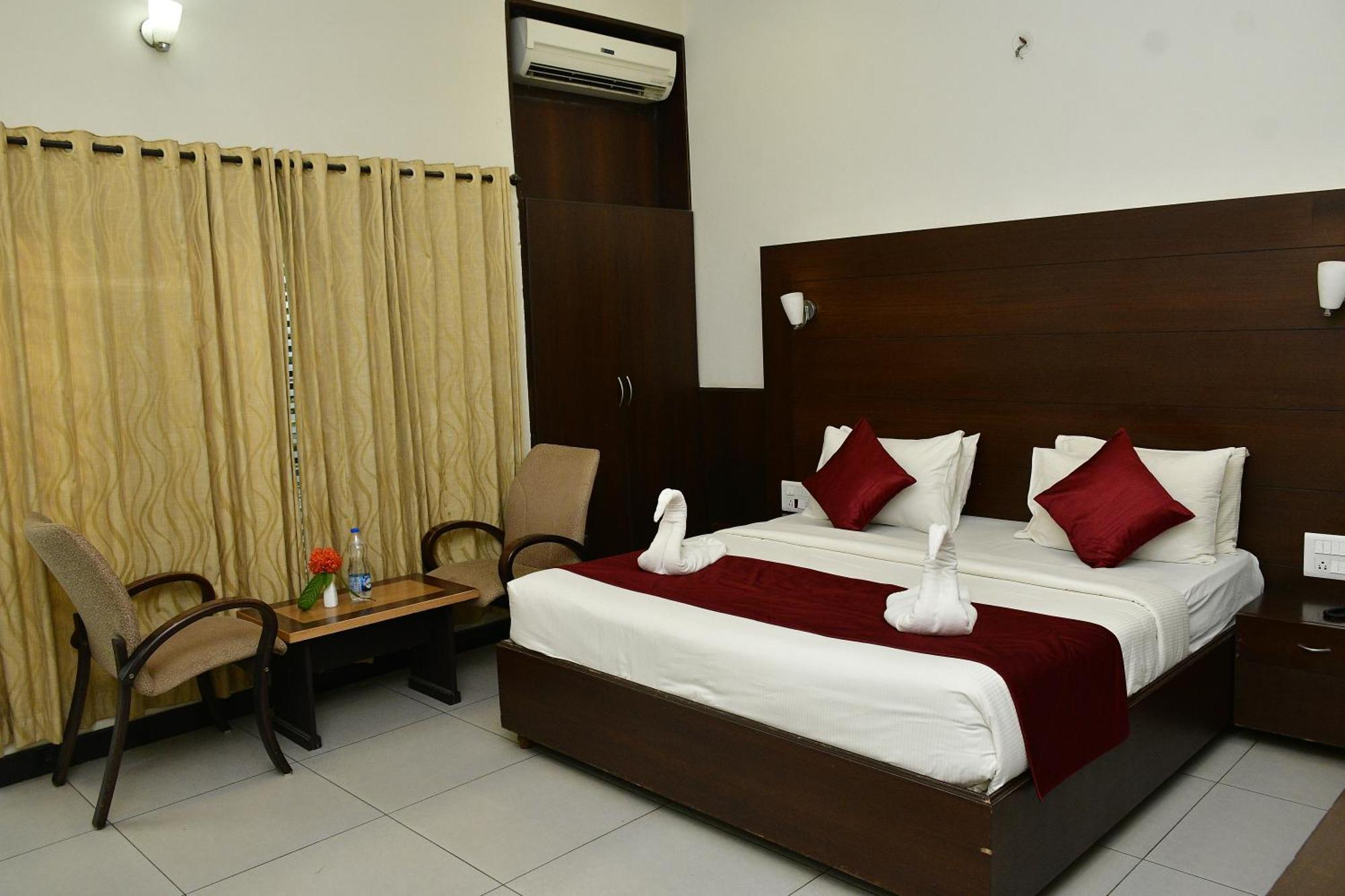 Nijaguna Resorts Chāmrājnagar Eksteriør bilde